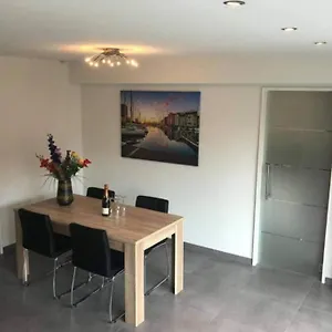  Appartement Ellens' Charming Place Center België